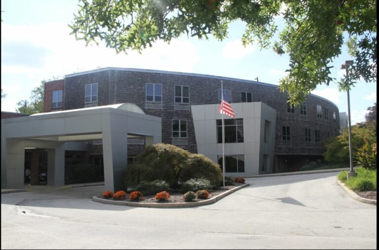 Springfield Rehabilitation And Healthcare Center IMG 768x508