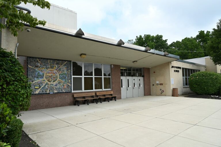 Worrall Elementary School Building 768x511